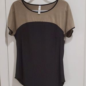 Short sleeve color block top